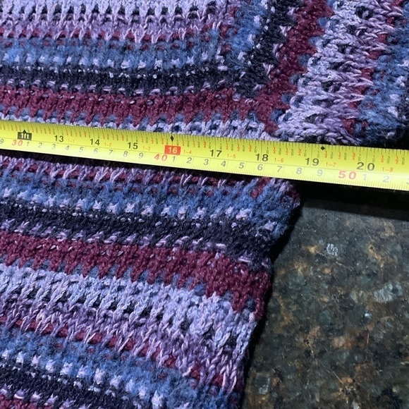 Talbots women’s hand knit cardigan. Size medium/petite - Picture 5 of 6